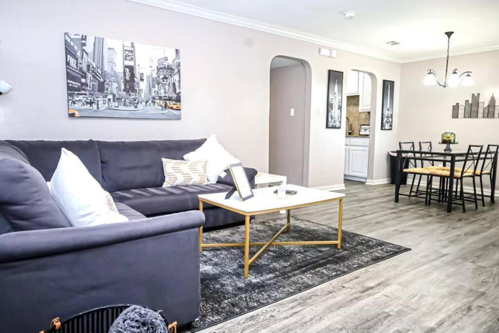 Comfy Two-Bedroom Apartment In Arlington Kültér fotó